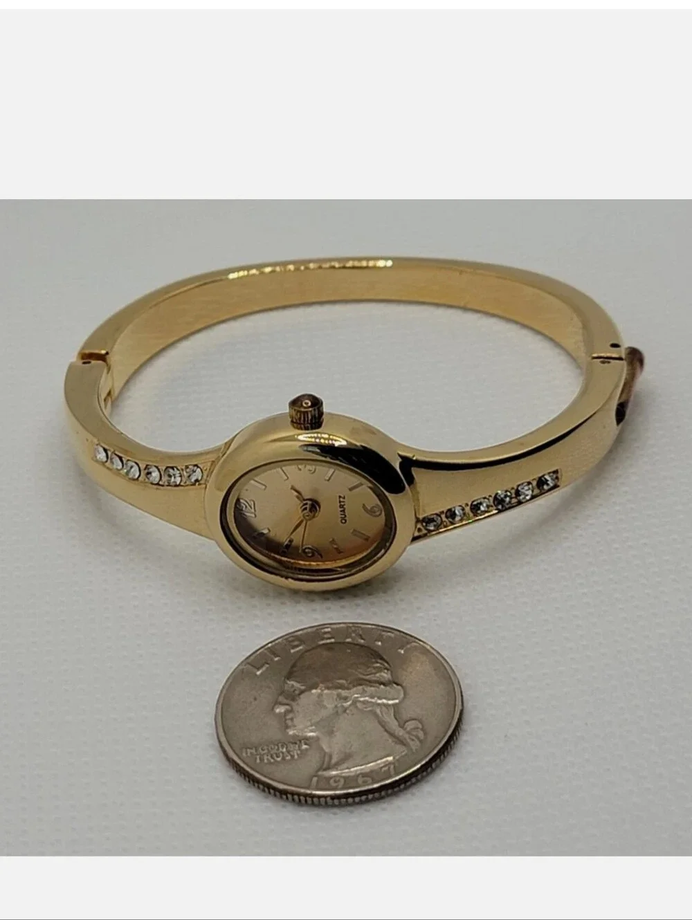 Ladies Gold Crystal Bangle Watch for Women - Elegant Bracelet Timepiece